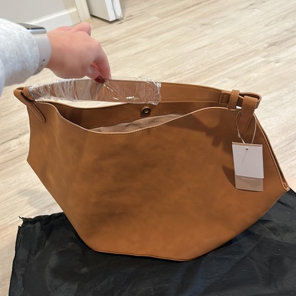 NWT Justfab slouchy hobo shoulder bag in camel - Picture 6 of 6